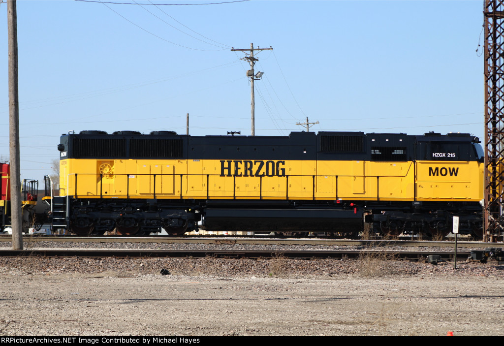 BNSF MADGAL working Madison Yard